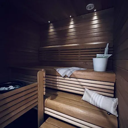 Bright Studio With Sauna דירה *